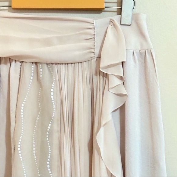 Monocromatic Cream Asymmetrical Flowy Skirt with Ruffles - Picture 4 of 15